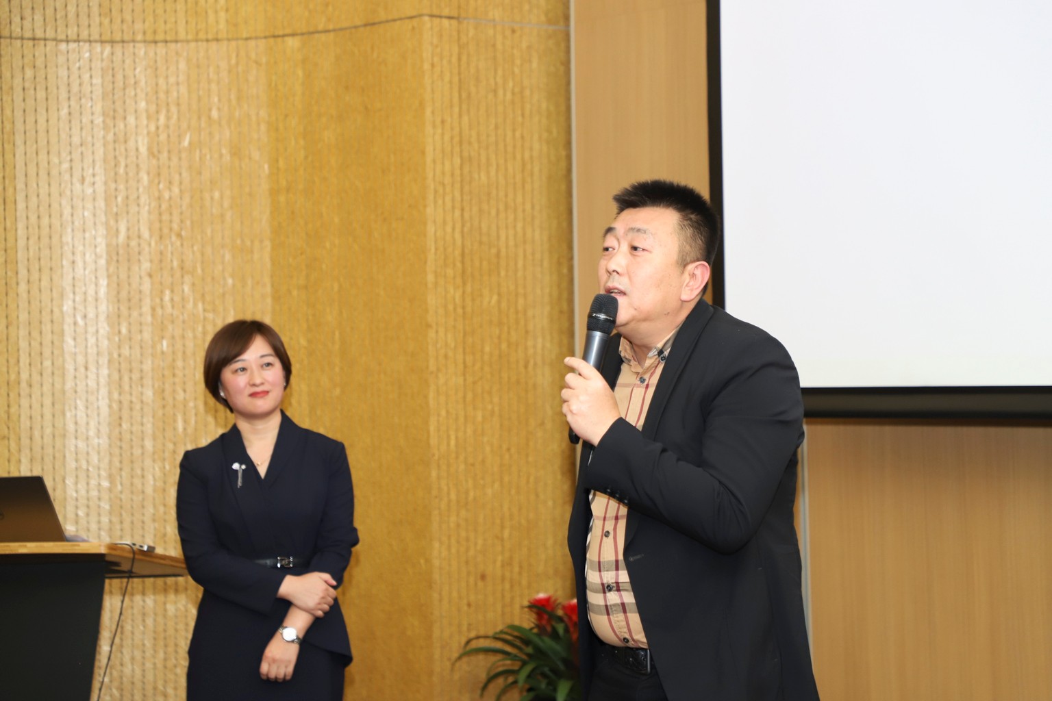 1606101533809858.jpg IMG_2519.JPG